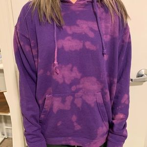 URBAN OUTFITTERS SWEATSHIRT